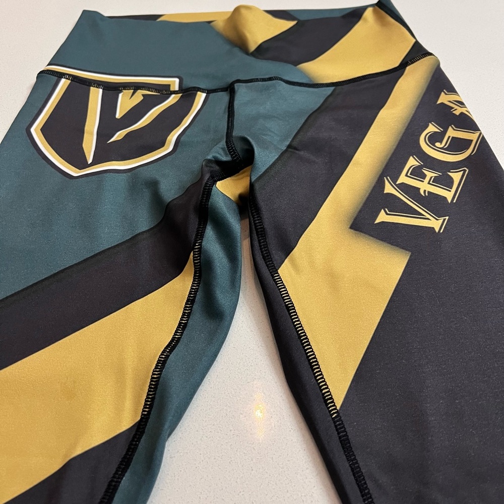 Vegas NHL‎ Golden Knights Capri Leggings Womens Size Small